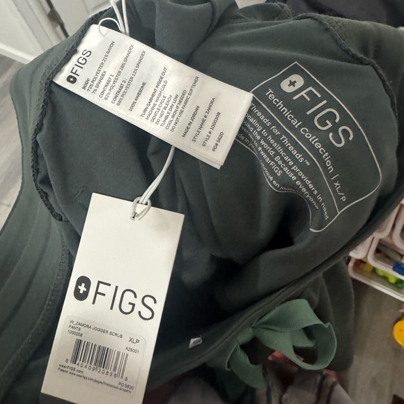 BNWT Women’s FIGS High Waisted Zamora Jogger Scrub Pants- Bonsai - Picture 4 of 5